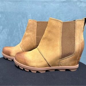 Sorel Joan of Arctic Wedge II Chelsea Size 9